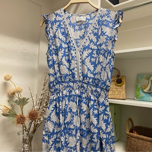 Velvet by Graham & Spencer Floral Blue and White Maxi Dress - Picture 1 of 6